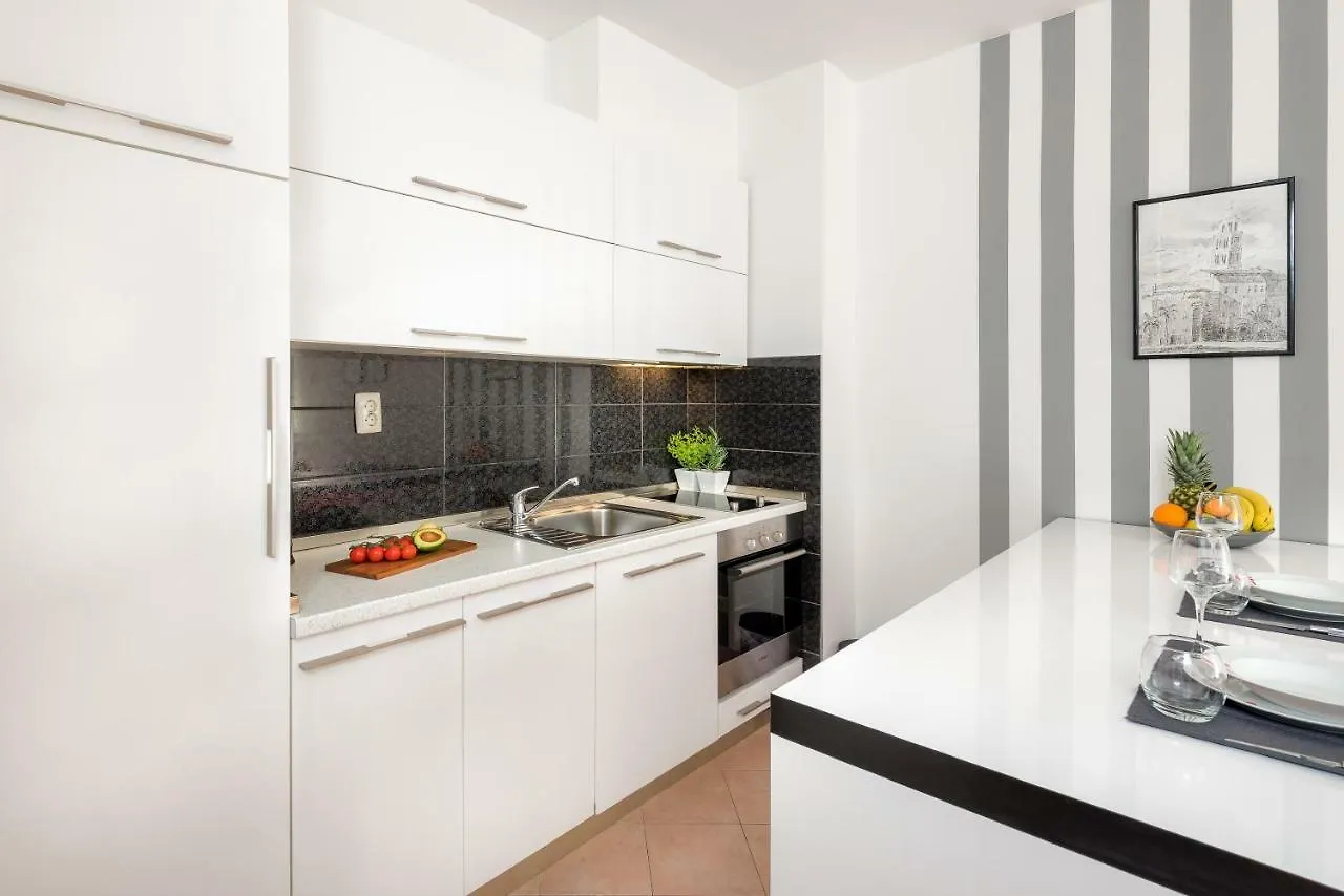 City Center Apartment Good Life Split